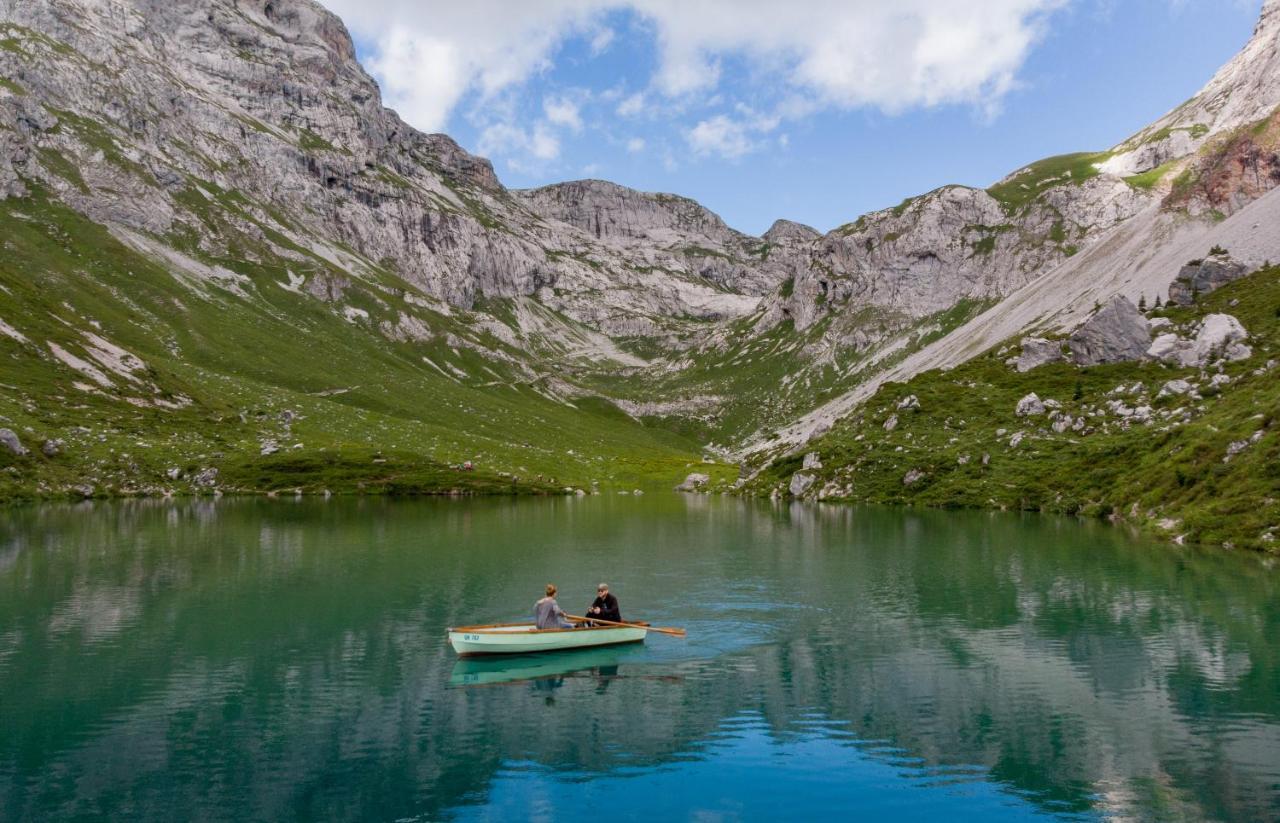 Berghaus Sulzfluh Hotel Saint Antonien Bagian luar foto