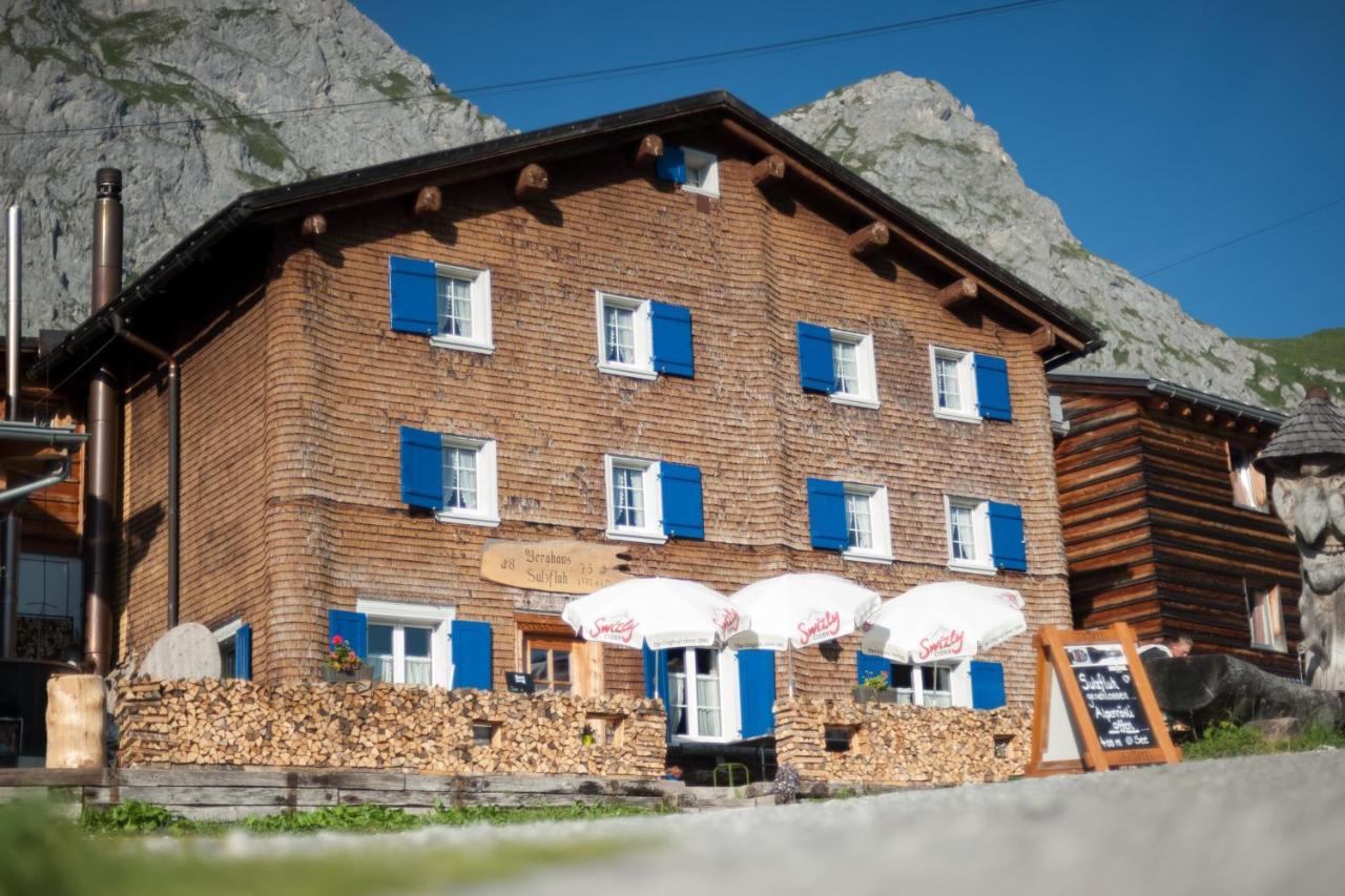 Berghaus Sulzfluh Hotel Saint Antonien Bagian luar foto