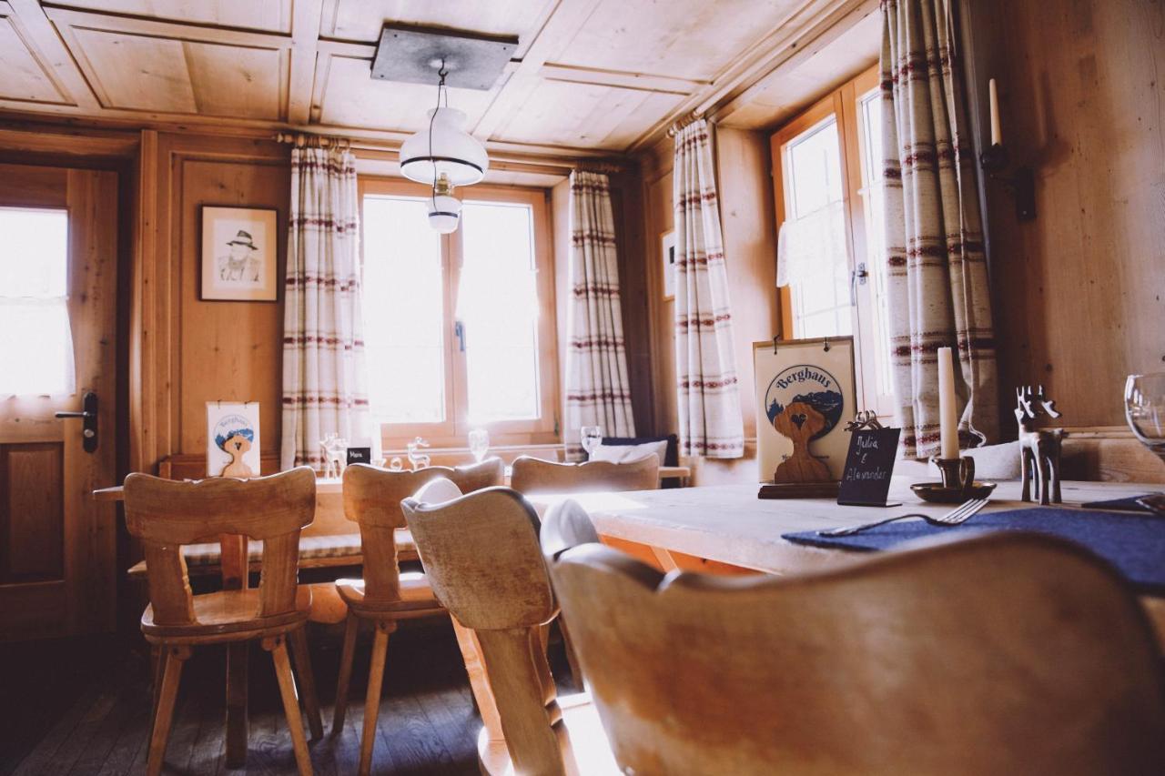 Berghaus Sulzfluh Hotel Saint Antonien Bagian luar foto