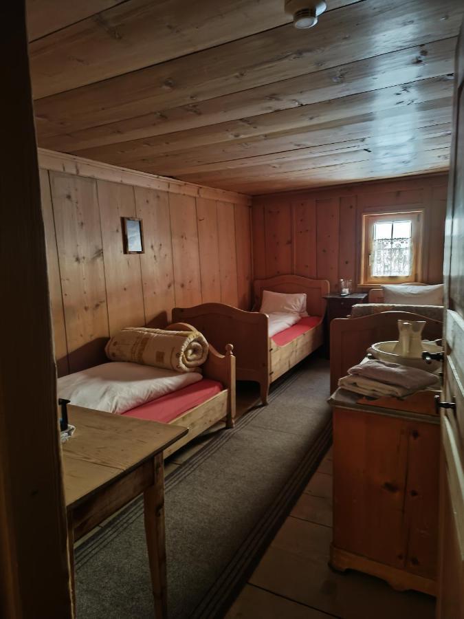 Berghaus Sulzfluh Hotel Saint Antonien Bagian luar foto