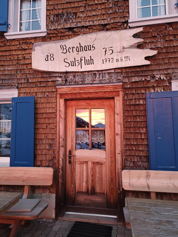 Berghaus Sulzfluh Hotel Saint Antonien Bagian luar foto