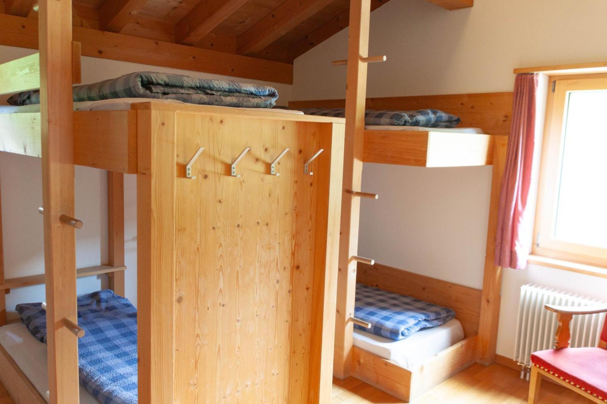 Berghaus Sulzfluh Hotel Saint Antonien Bagian luar foto