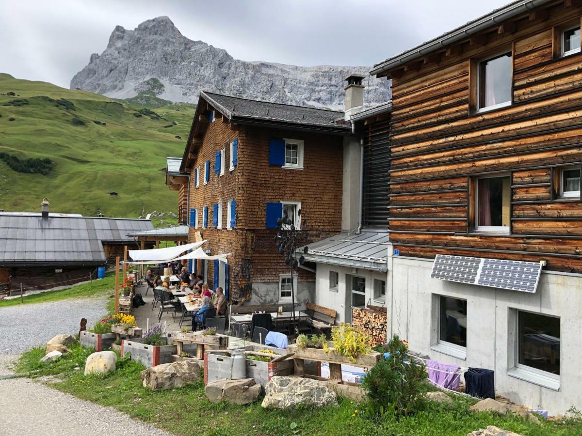Berghaus Sulzfluh Hotel Saint Antonien Bagian luar foto